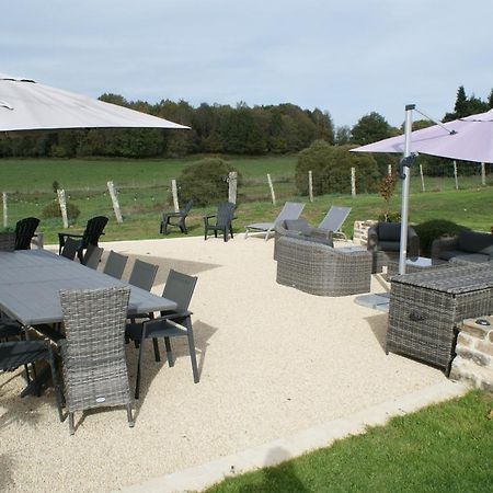 Chambres & Table D'Hotes De La Vieille Ferme Salon-la-Tour Екстериор снимка