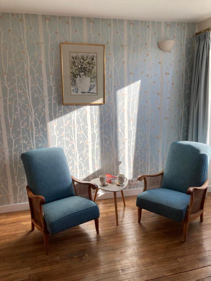 Chambres & Table D'Hotes De La Vieille Ferme Salon-la-Tour Екстериор снимка