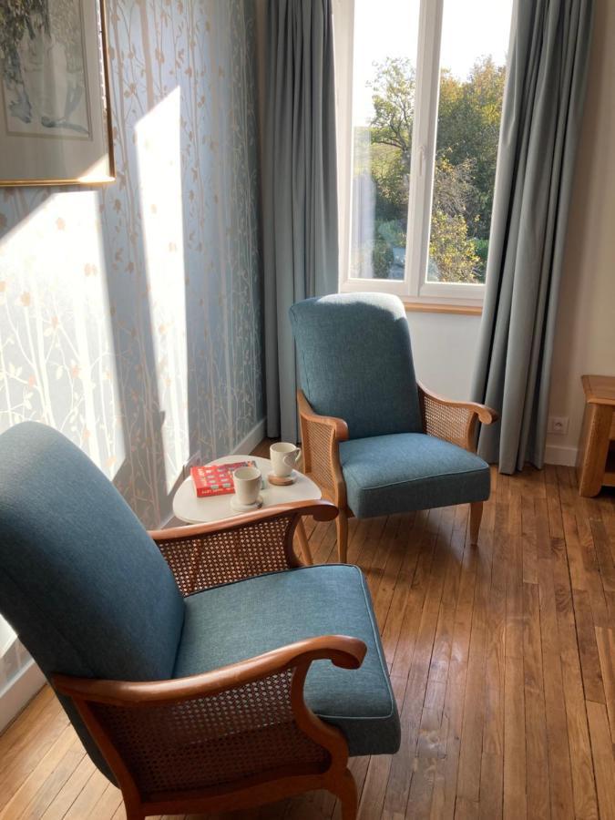 Chambres & Table D'Hotes De La Vieille Ferme Salon-la-Tour Екстериор снимка